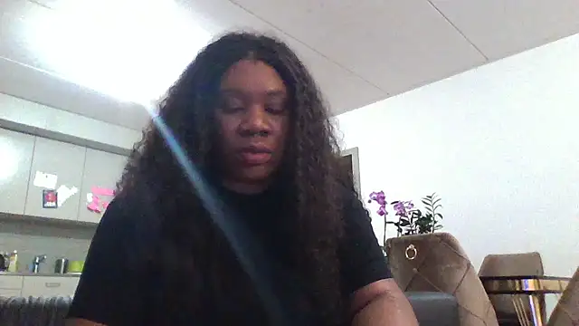 Snapshot of bonbonaumiel chatting on December 6, 6:39 pm bonbonaumiel online show from December 6, 6:39 pm