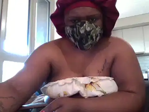 Snapshot of bonbonaumiel chatting on January 3, 9:36 am bonbonaumiel online show from January 3, 9:36 am