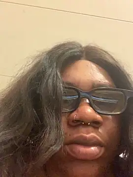 Snapshot of bonbonaumiel chatting on January 4, 5:16 pm bonbonaumiel online show from January 4, 5:16 pm