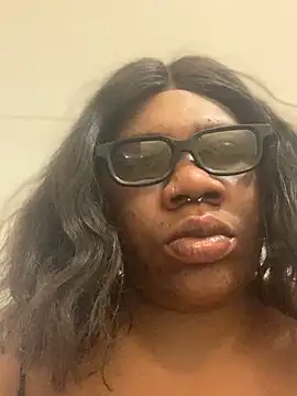 Snapshot of bonbonaumiel chatting on January 6, 9:08 am bonbonaumiel online show from January 6, 9:08 am