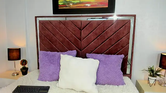 Snapshot of ZoeBianchi chatting on December 30, 3:03 am ZoeBianchi online show from December 30, 3:03 am