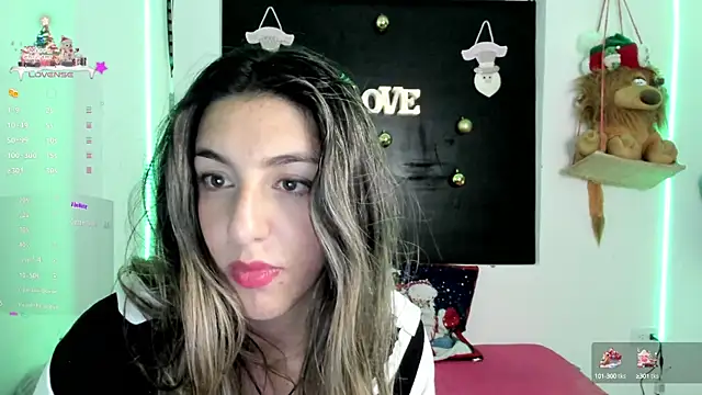 Snapshot of queen-natty chatting on December 17, 8:34 am queen-natty online show from December 17, 8:34 am