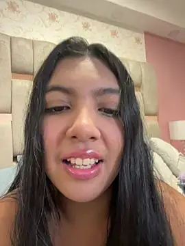 nicole fisherr online show from April 15, 6:42 am