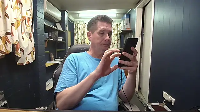 tilobinder online show from December 1, 1:38 pm