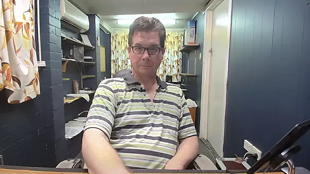 tilobinder online show from January 17, 3:17 pm