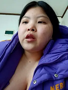 hello098712 online show from November 27, 1:35 pm