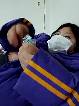 hello098712 online show from December 1, 9:14 am