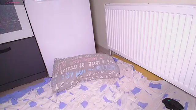 CutiePie3 online show from January 4, 7:34 pm