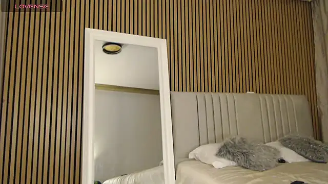 Halie May online show from January 13, 6:35 pm