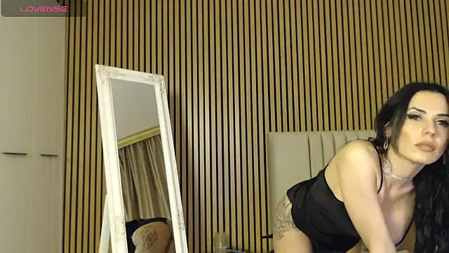 Halie May online show from January 31, 7:34 pm