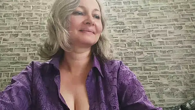 EdithManning online show from October 9, 5:27 am