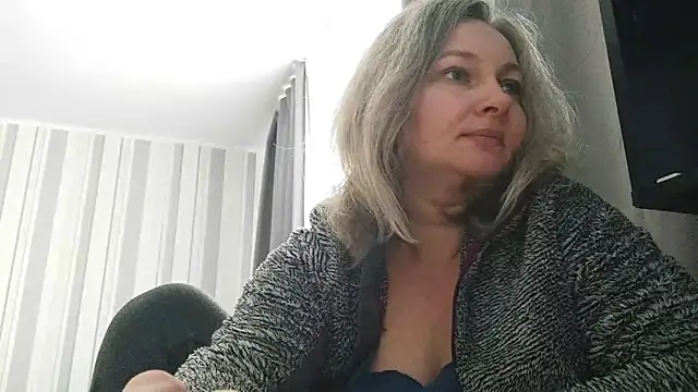 EdithManning online show from January 19, 7:56 am