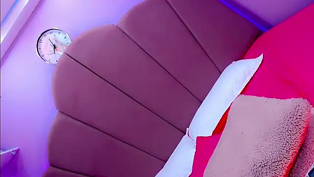 SexyValeriaa online show from March 17, 4:51 am