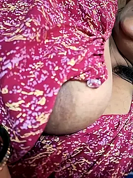 Snapshot of Hot-Anuska chatting on February 11, 9:42 am Hot-Anuska online show from February 11, 9:42 am