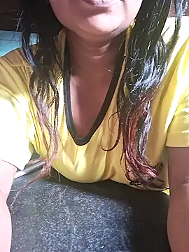 Snapshot of Hot-Anuska chatting on March 21, 10:28 am Hot-Anuska online show from March 21, 10:28 am