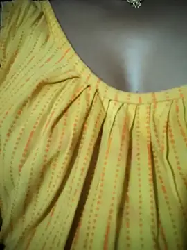 Snapshot of Hot-Anuska chatting on November 5, 3:50 am Hot-Anuska online show from November 5, 3:50 am