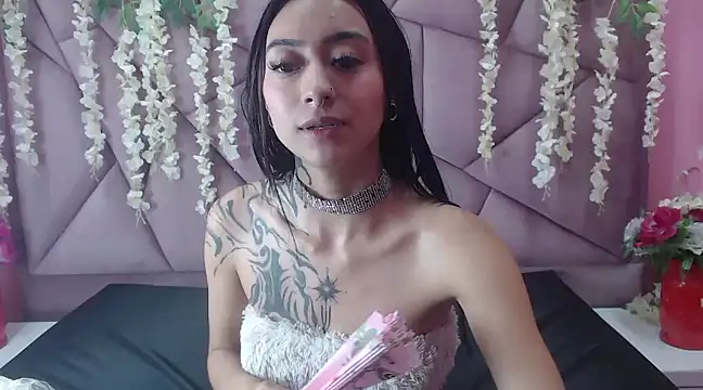 Snapshot of Miaa_Thopmson chatting on February 25, 3:20 am Miaa Thopmson online show from February 25, 3:20 am