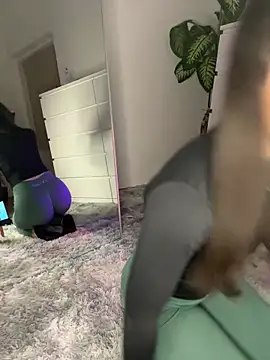 LeonieLindner online show from February 18, 5:42 pm