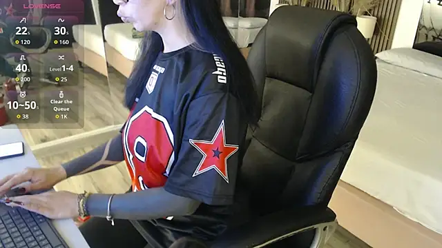 Sam mansson66 online show from December 18, 6:58 pm