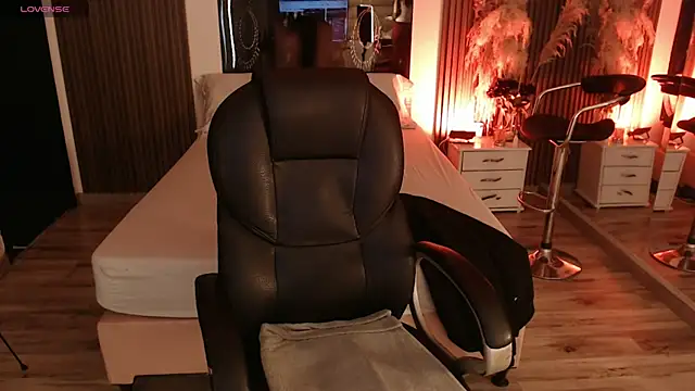 Sam mansson66 online show from April 17, 12:41 pm