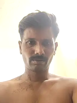 Snapshot of Tamildickxxx chatting on April 24, 6:27 am Tamildickxxx online show from April 24, 6:27 am