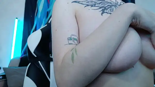 Aurora Natsuki online show from December 18, 11:27 am