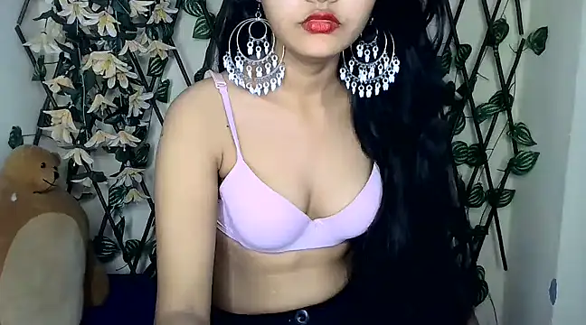 SUZY FROMUS online show from February 14, 4:20 pm