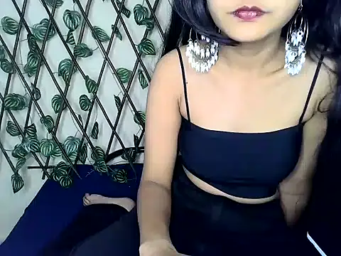 SUZY FROMUS online show from March 22, 8:26 pm