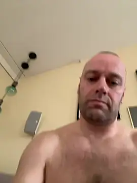 Snapshot of NiceJ81 chatting on March 1, 11:39 am NiceJ81 online show from March 1, 11:39 am