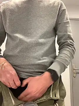 Snapshot of solomec chatting on December 21, 3:20 pm solomec online show from December 21, 3:20 pm