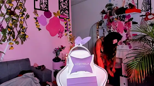 Danielacossio online show from April 7, 3:51 am