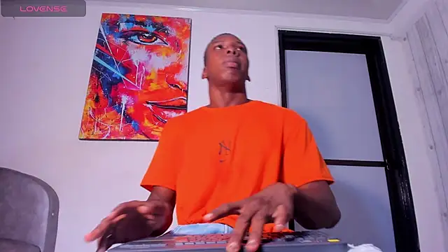 Snapshot of JD_THEBABY chatting on January 8, 12:37 pm JD THEBABY online show from January 8, 12:37 pm