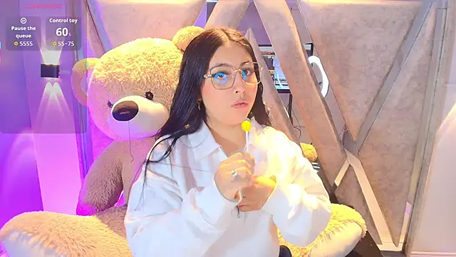 Annie9  online show from November 8, 4:01 am