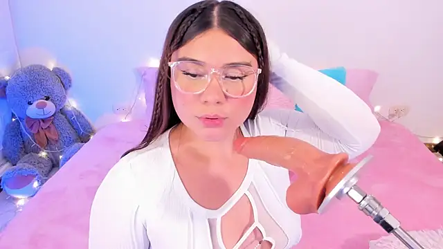 Snapshot of Isa_belaa chatting on January 27, 11:11 pm Isa belaa online show from January 27, 11:11 pm