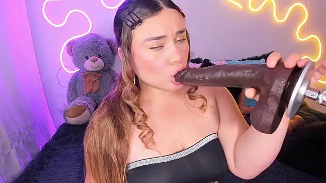 Snapshot of Isa_belaa chatting on September 12, 12:22 am Isa belaa online show from September 12, 12:22 am