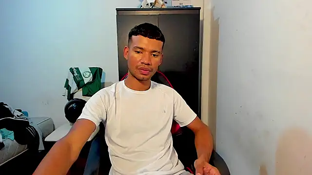 Snapshot of Camilo_Marin chatting on June 22, 5:48 am Camilo Marin online show from June 22, 5:48 am