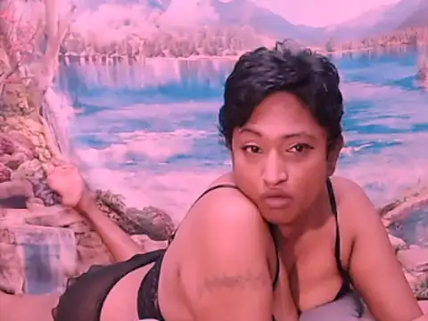 Snapshot of indianspicey chatting on January 15, 1:34 am indianspicey online show from January 15, 1:34 am