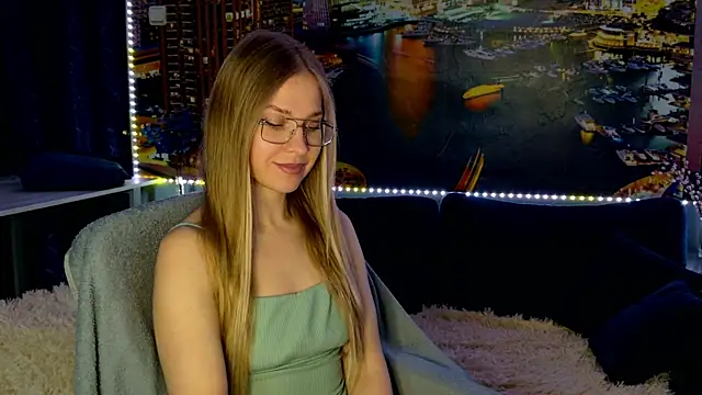 Snapshot of pusyavykusya chatting on April 23, 12:29 pm pusyavykusya online show from April 23, 12:29 pm