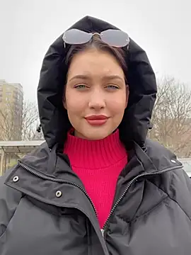 KikiWatson online show from February 1, 8:08 am