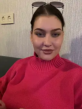 KikiWatson online show from February 1, 11:10 am