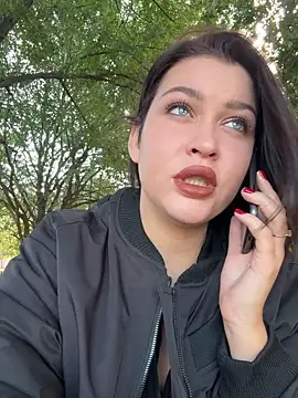 KikiWatson online show from September 14, 6:01 am