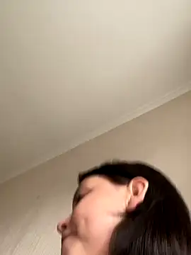 KikiWatson online show from October 3, 8:22 am