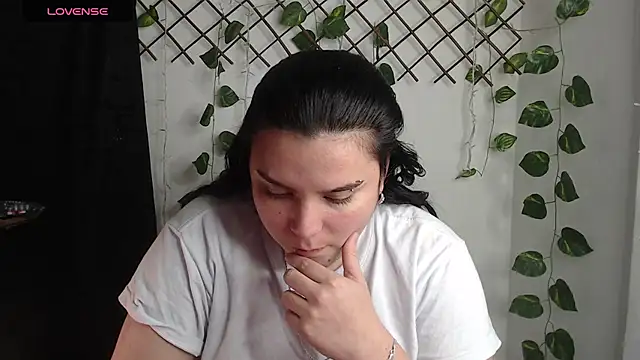 Snapshot of Nika_1_ chatting on July 23, 2:20 am Nika 1 online show from July 23, 2:20 am