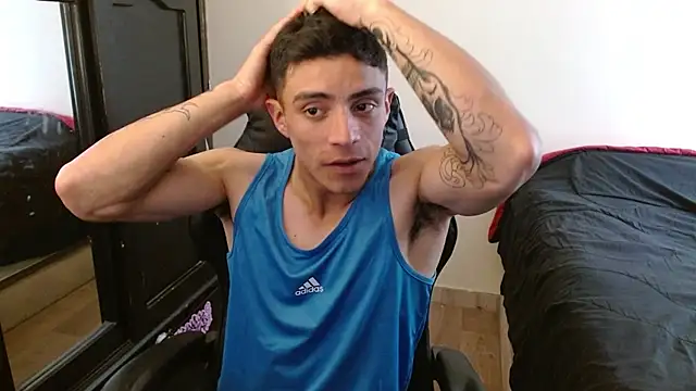 Snapshot of kv___xxx_ chatting on October 10, 8:30 pm kv xxx online show from October 10, 8:30 pm