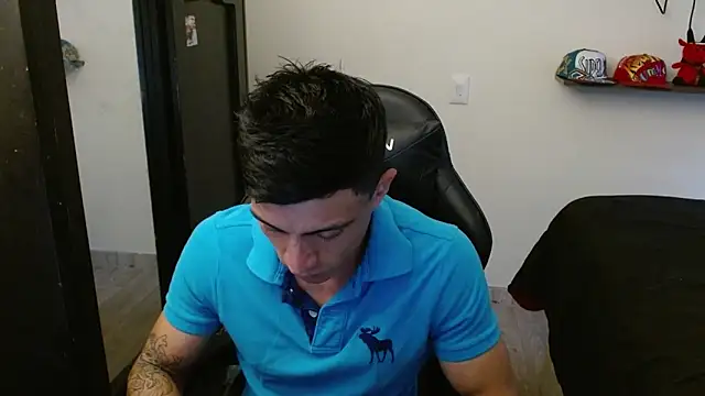 Snapshot of kv___xxx_ chatting on November 7, 9:37 pm kv xxx online show from November 7, 9:37 pm