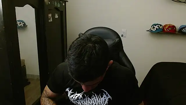 Snapshot of kv___xxx_ chatting on December 21, 11:45 pm kv xxx online show from December 21, 11:45 pm