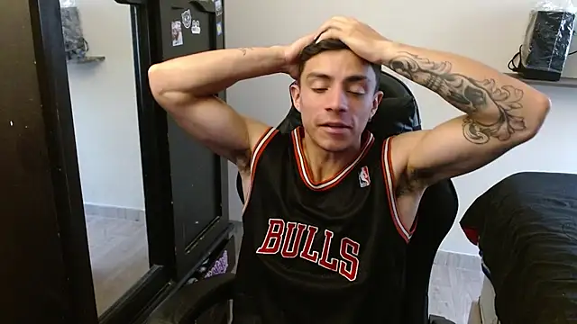 kv   xxx  online show from February 22, 7:45 pm