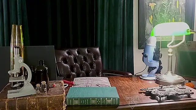 Snapshot of vesperjadex chatting on February 1, 1:44 am vesperjadex online show from February 1, 1:44 am