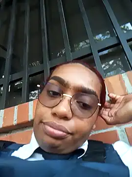 Snapshot of Cinnamon-Skin chatting on January 2, 8:02 pm Cinnamon-Skin online show from January 2, 8:02 pm