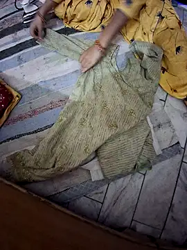 menakshiiikaur online show from December 2, 1:57 pm